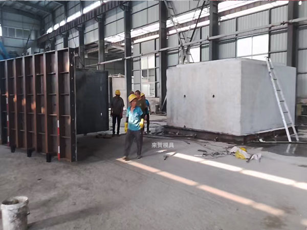 來賀模具廠浙江城市地下立式綜合管廊模具安裝施工案例
